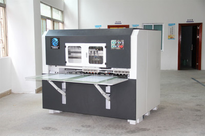 數(shù)控皮革沖孔機