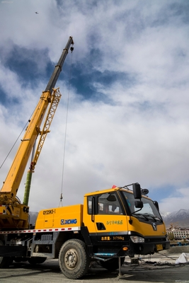 助力海拔最高環(huán)城路 &ldquo;日光城&rdquo;中發(fā)現(xiàn)最美&ldquo;徐工金&rdquo;_鐵甲工程機(jī)械網(wǎng)